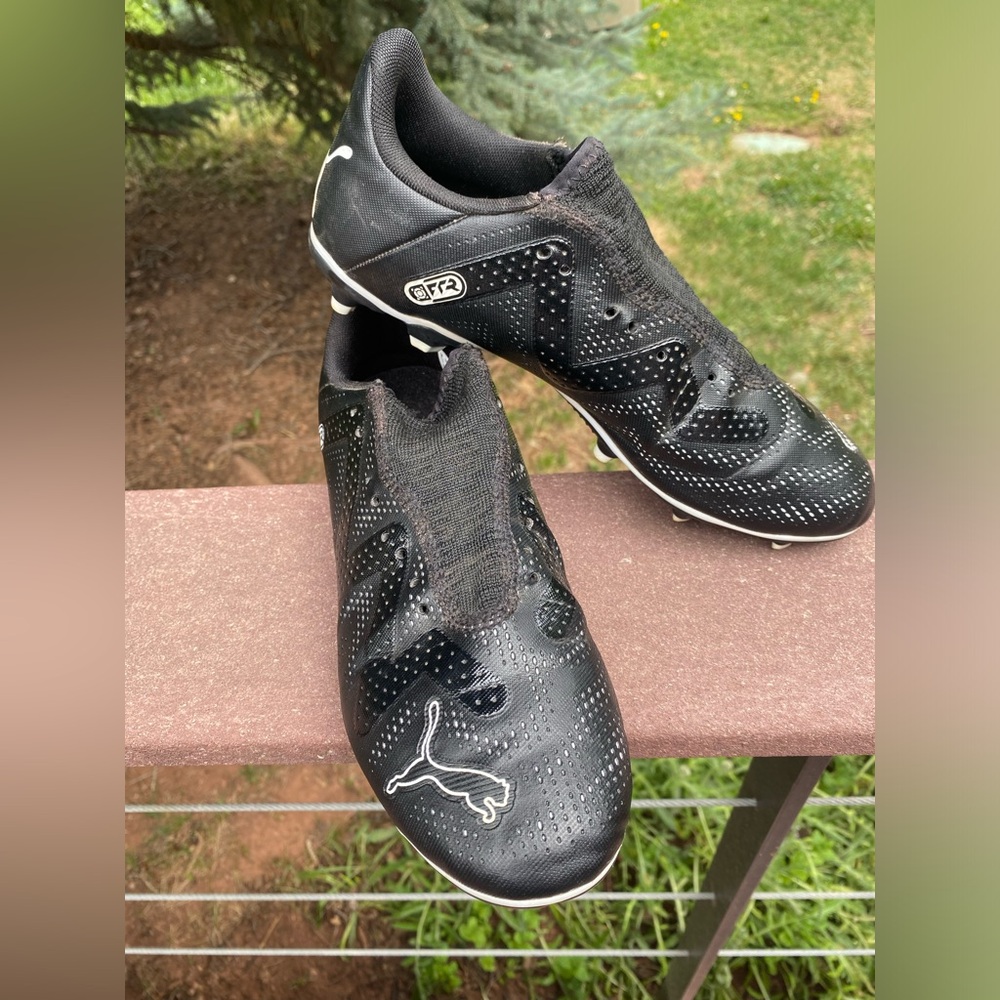 Barely used Puma soccer cleats